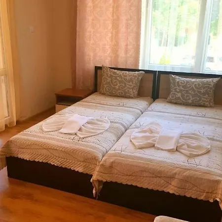 Хотел Family Solar